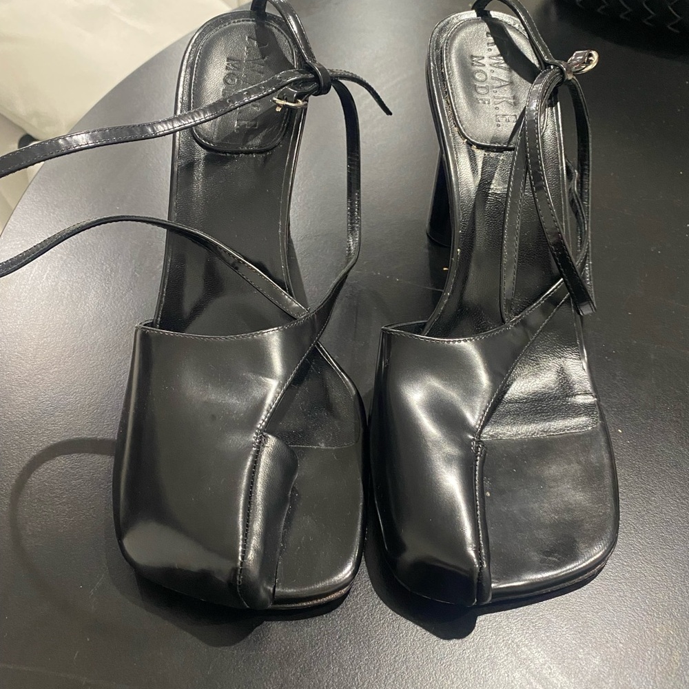 Awake mode Black Strappy Heels